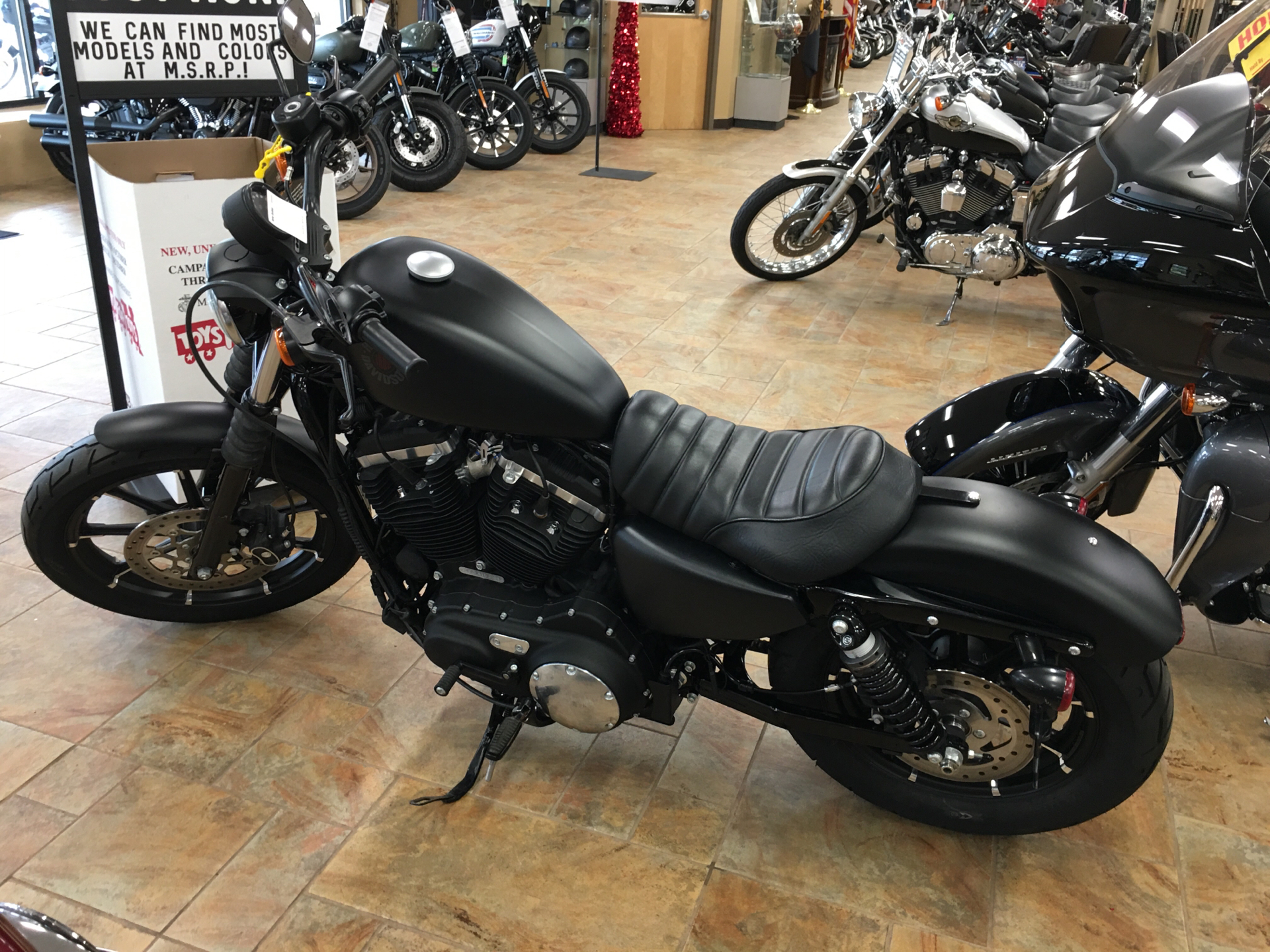2020 Harley-Davidson Iron 883™ in Cincinnati, Ohio - Photo 2