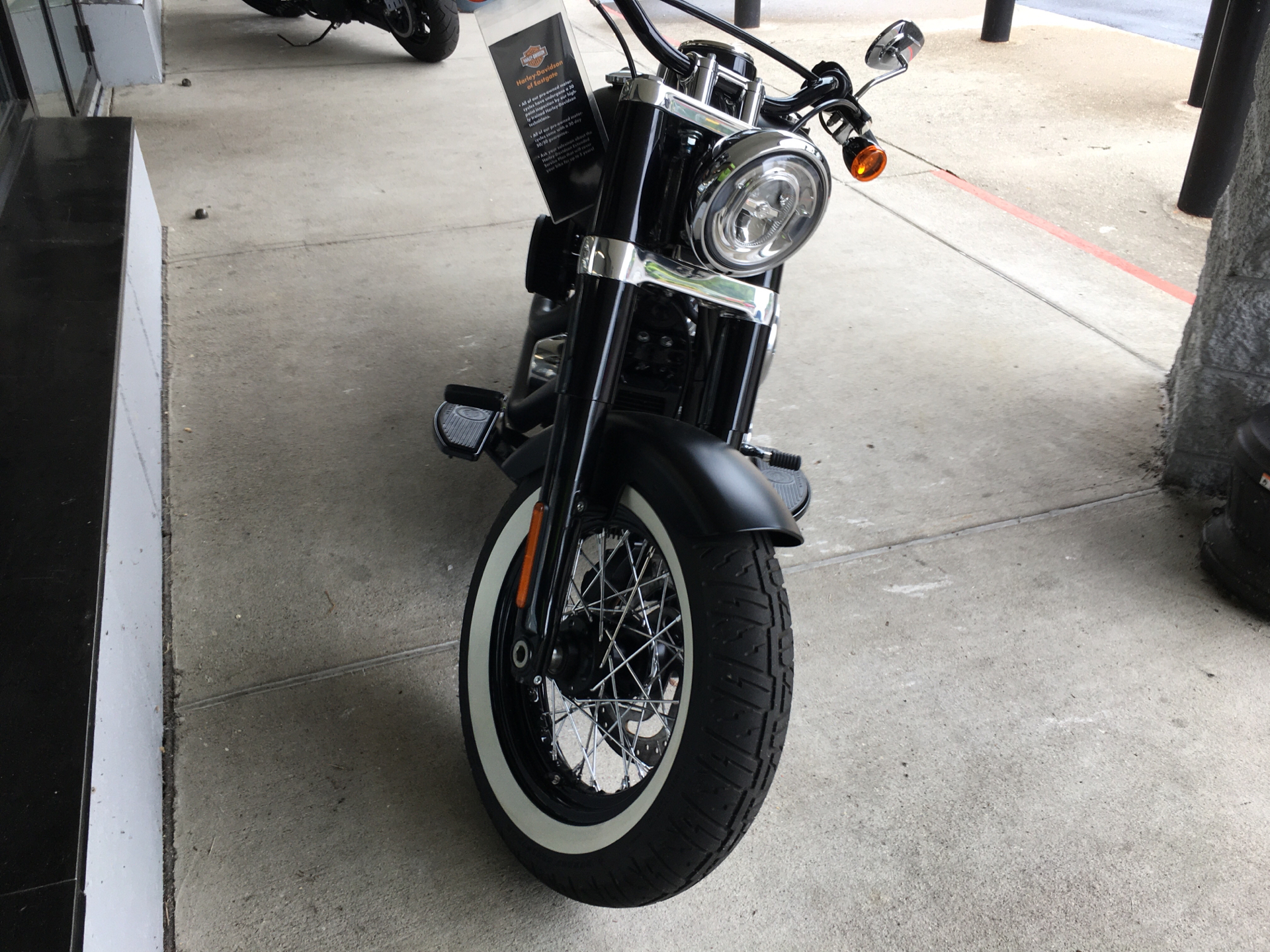 2018 Harley-Davidson FLSL in Cincinnati, Ohio - Photo 4