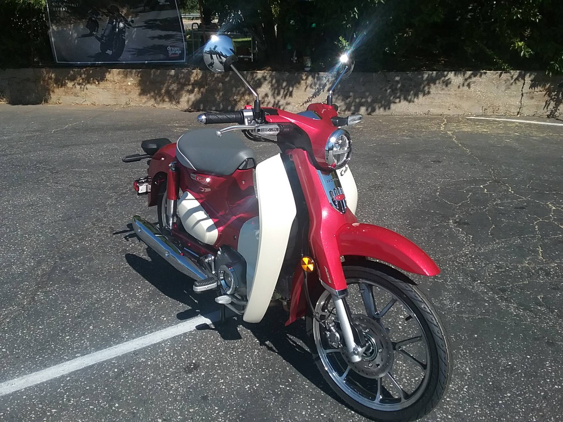 2021 Honda Super Cub C125 ABS in Grass Valley, California - Photo 2