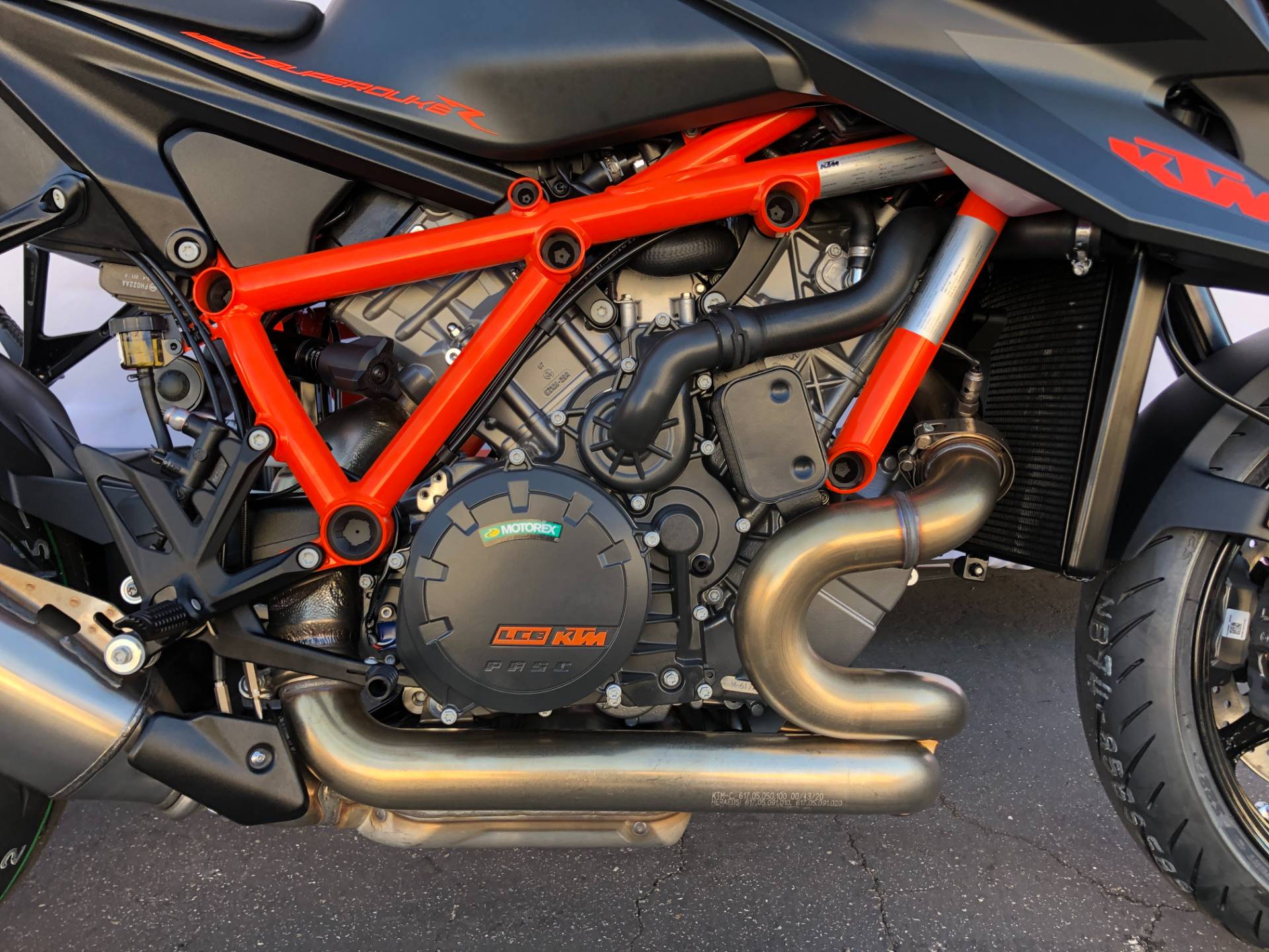 2021 KTM 1290 Super Duke R in Costa Mesa, California - Photo 3