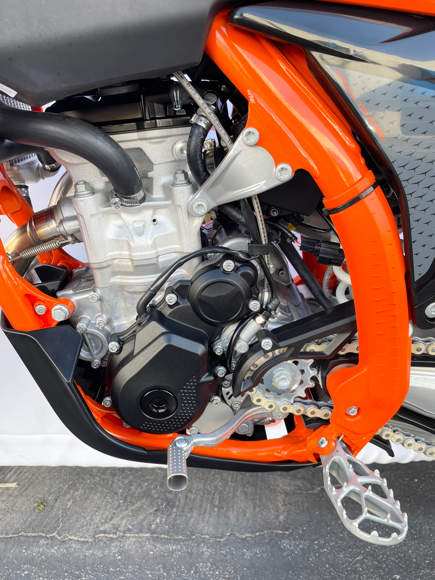 2022 KTM 250 SX-F Factory Edition in Costa Mesa, California - Photo 4
