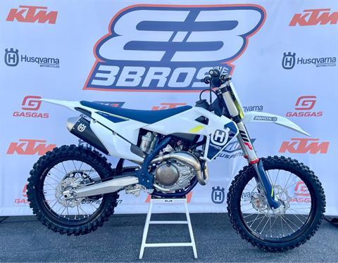 New 22 Husqvarna Fc 450 White Yellow Blue Motorcycles In Costa Mesa Ca Out Of Stock