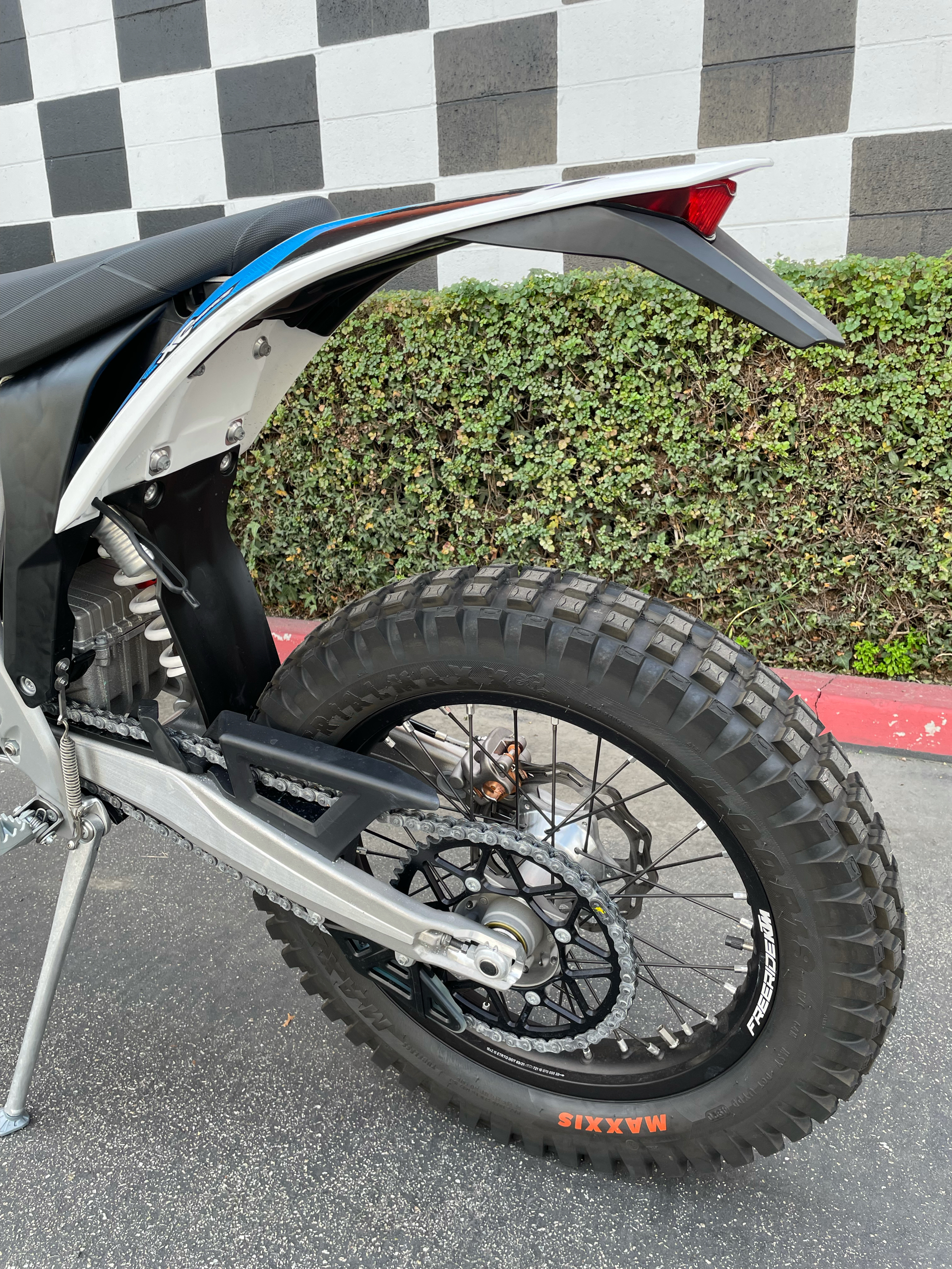 2022 KTM Freeride E-XC in Costa Mesa, California - Photo 9