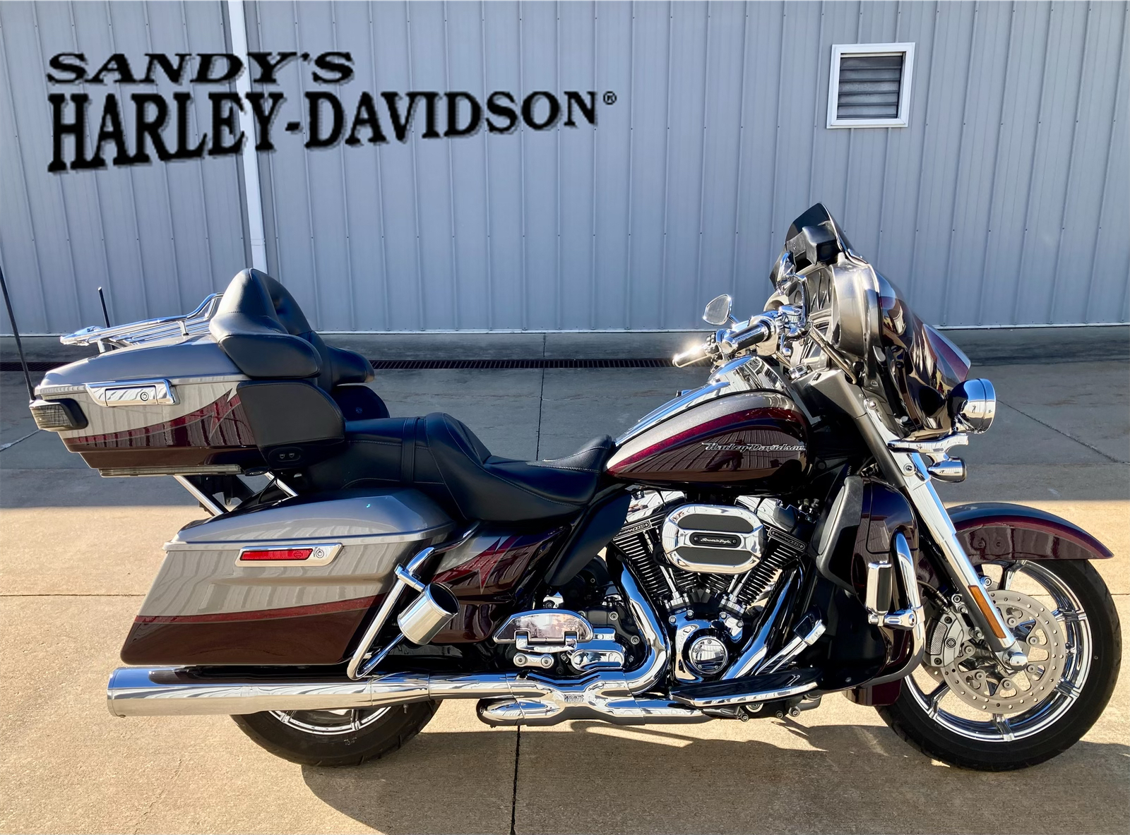 2015 Harley-Davidson CVO™ Limited in Fremont, Michigan - Photo 1