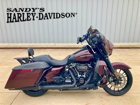 2018 Harley-Davidson Street Glide® Special in Fremont, Michigan - Photo 1