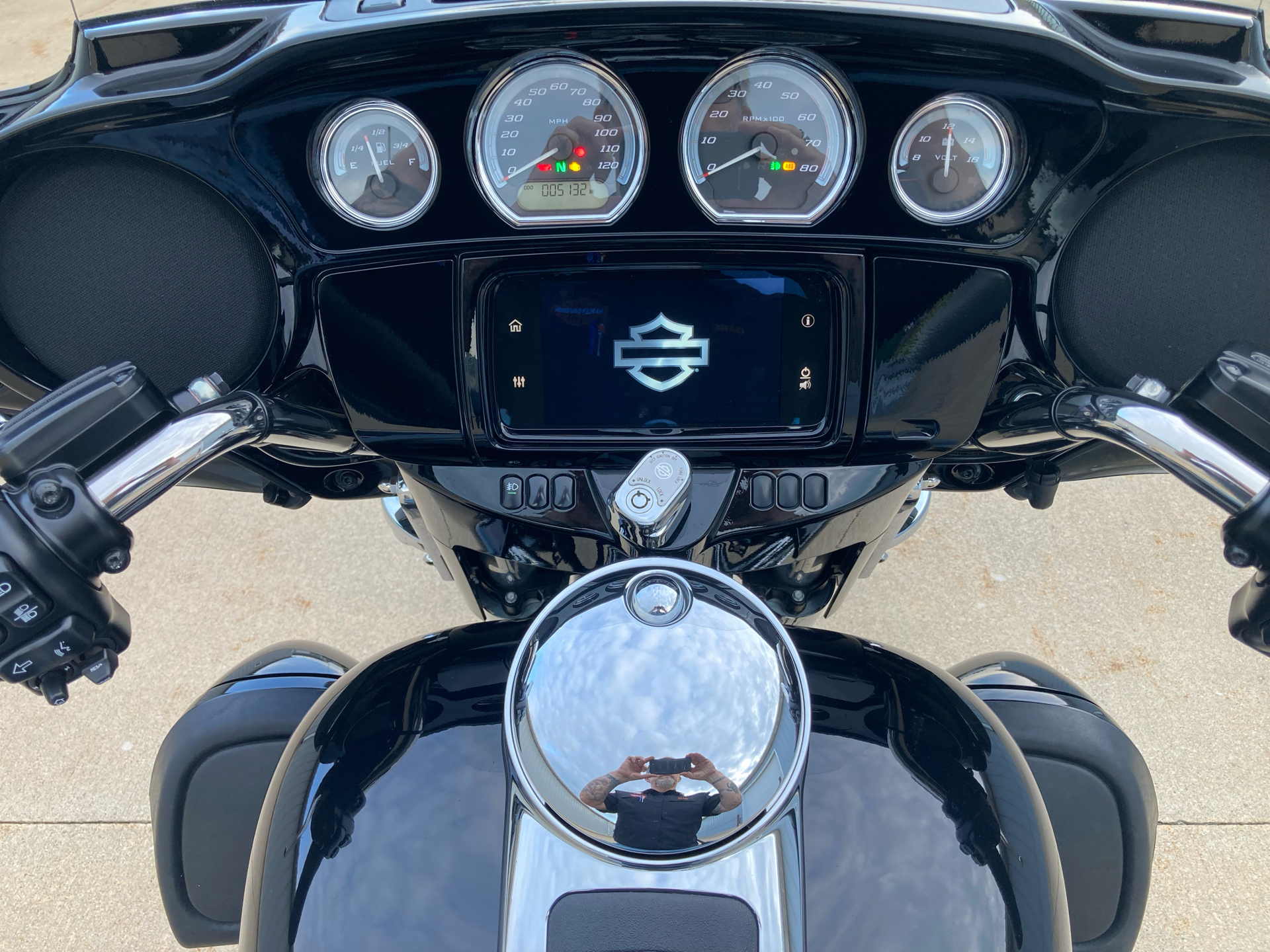 2019 Harley-Davidson Ultra Limited in Fremont, Michigan - Photo 6
