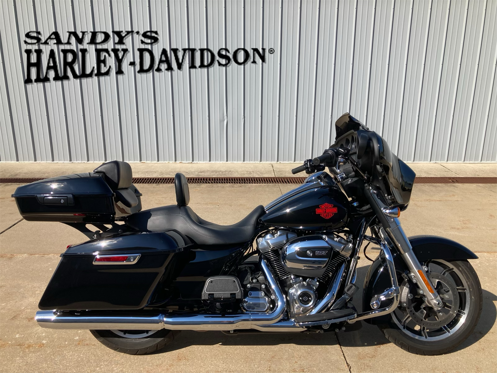 2021 Harley-Davidson Electra Glide® Standard in Fremont, Michigan - Photo 1