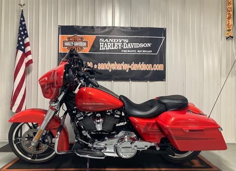 2017 Harley-Davidson Street Glide® Special in Fremont, Michigan - Photo 5