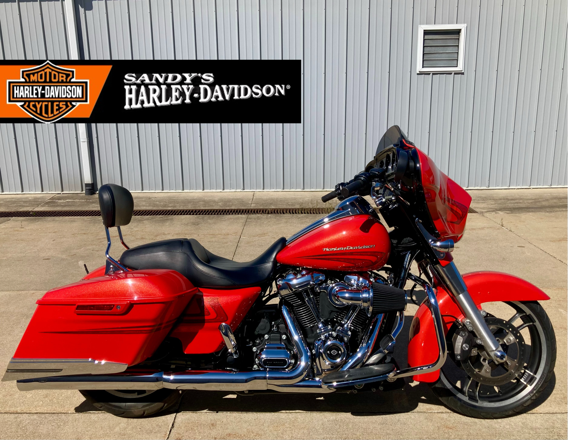 2017 Harley-Davidson Street Glide® Special in Fremont, Michigan - Photo 1
