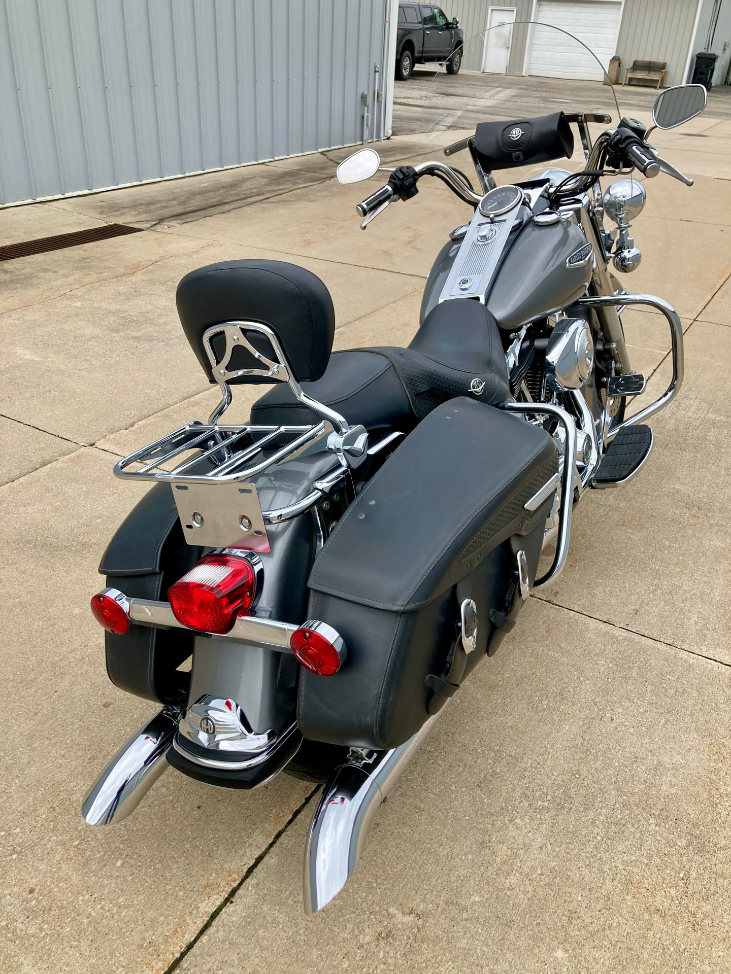 2005 Harley-Davidson FLHRCI Road King® Classic in Fremont, Michigan - Photo 4