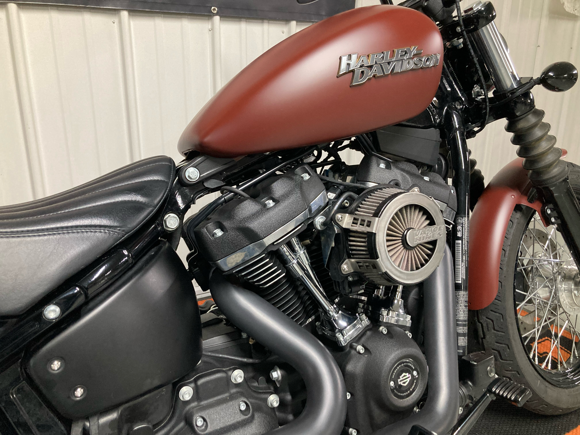 2018 Harley-Davidson Street Bob® 107 in Fremont, Michigan - Photo 2