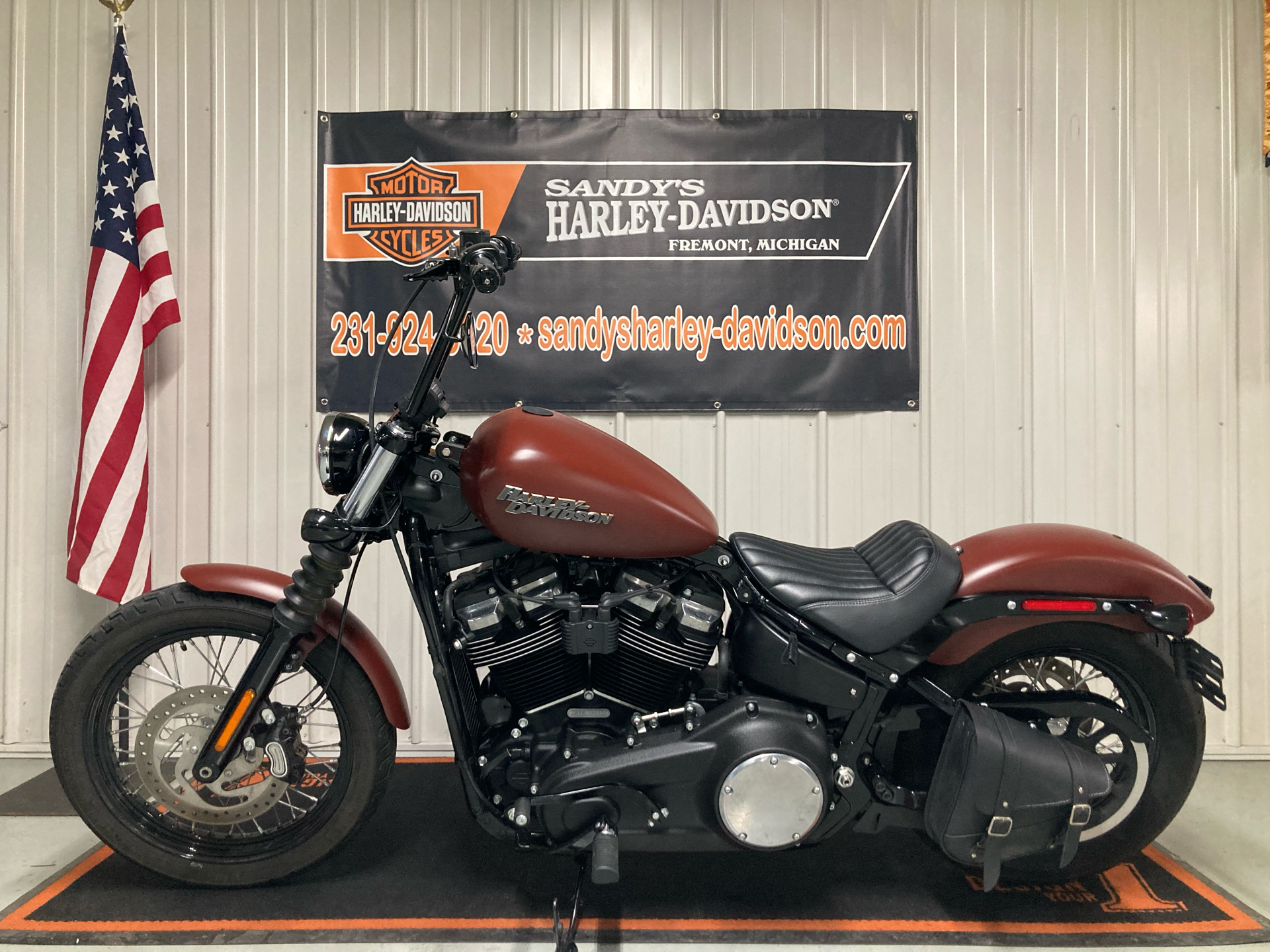 2018 Harley-Davidson Street Bob® 107 in Fremont, Michigan - Photo 4