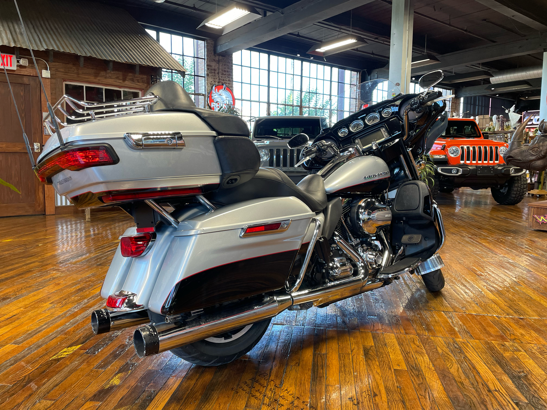 2015 Harley-Davidson Ultra Limited Low in Laurel, Mississippi - Photo 2