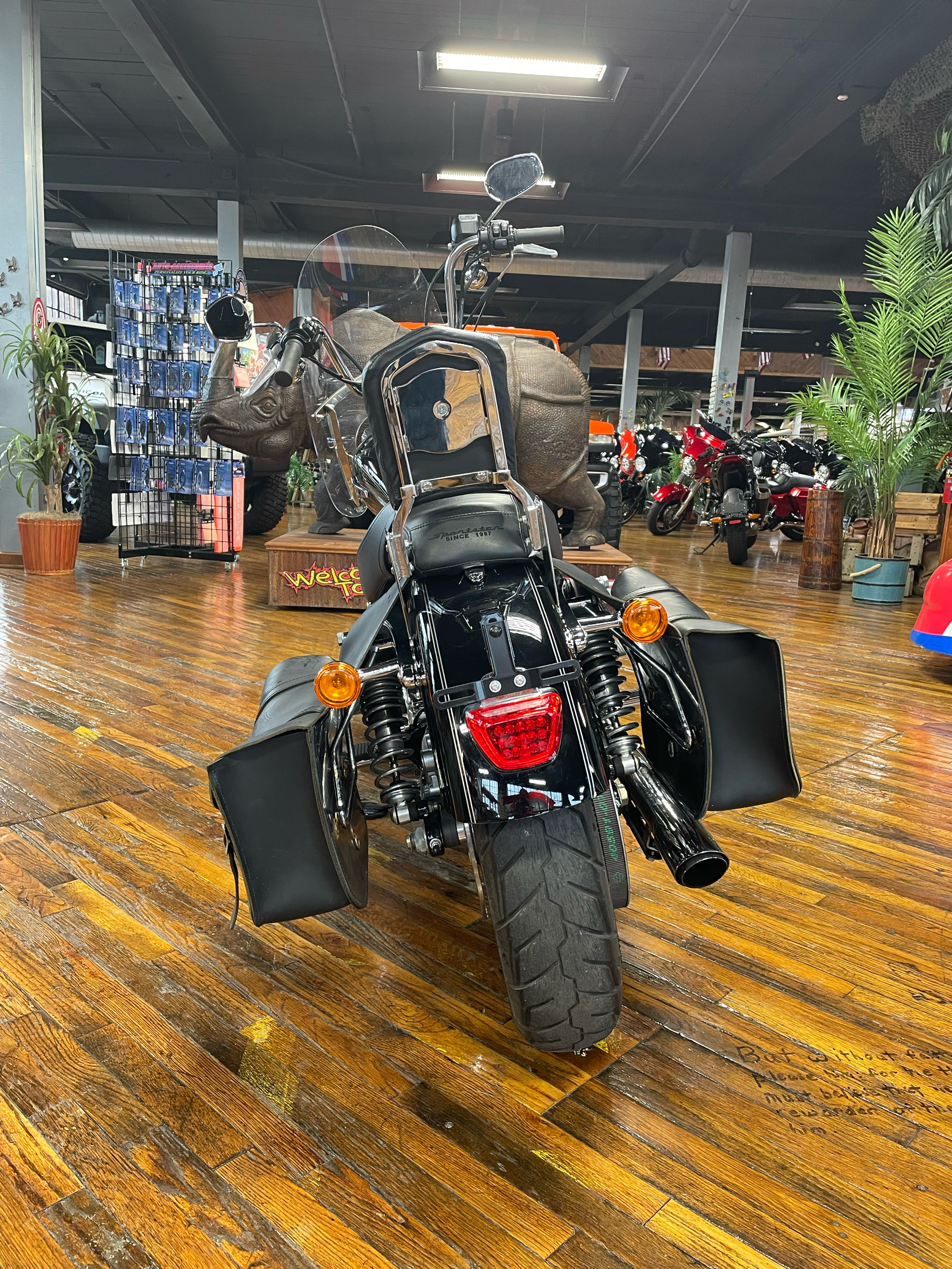 2016 Harley-Davidson 1200 Custom in Laurel, Mississippi - Photo 3