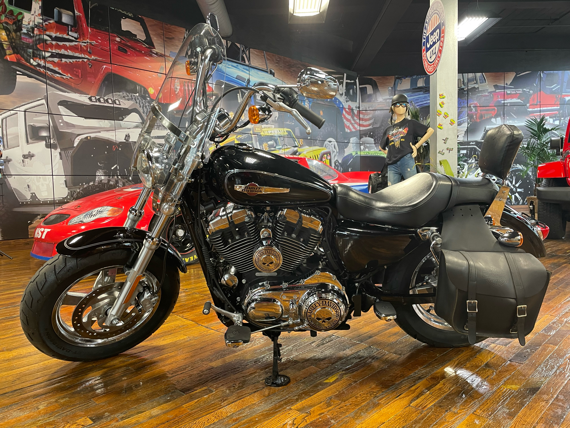 2016 Harley-Davidson 1200 Custom in Laurel, Mississippi - Photo 5