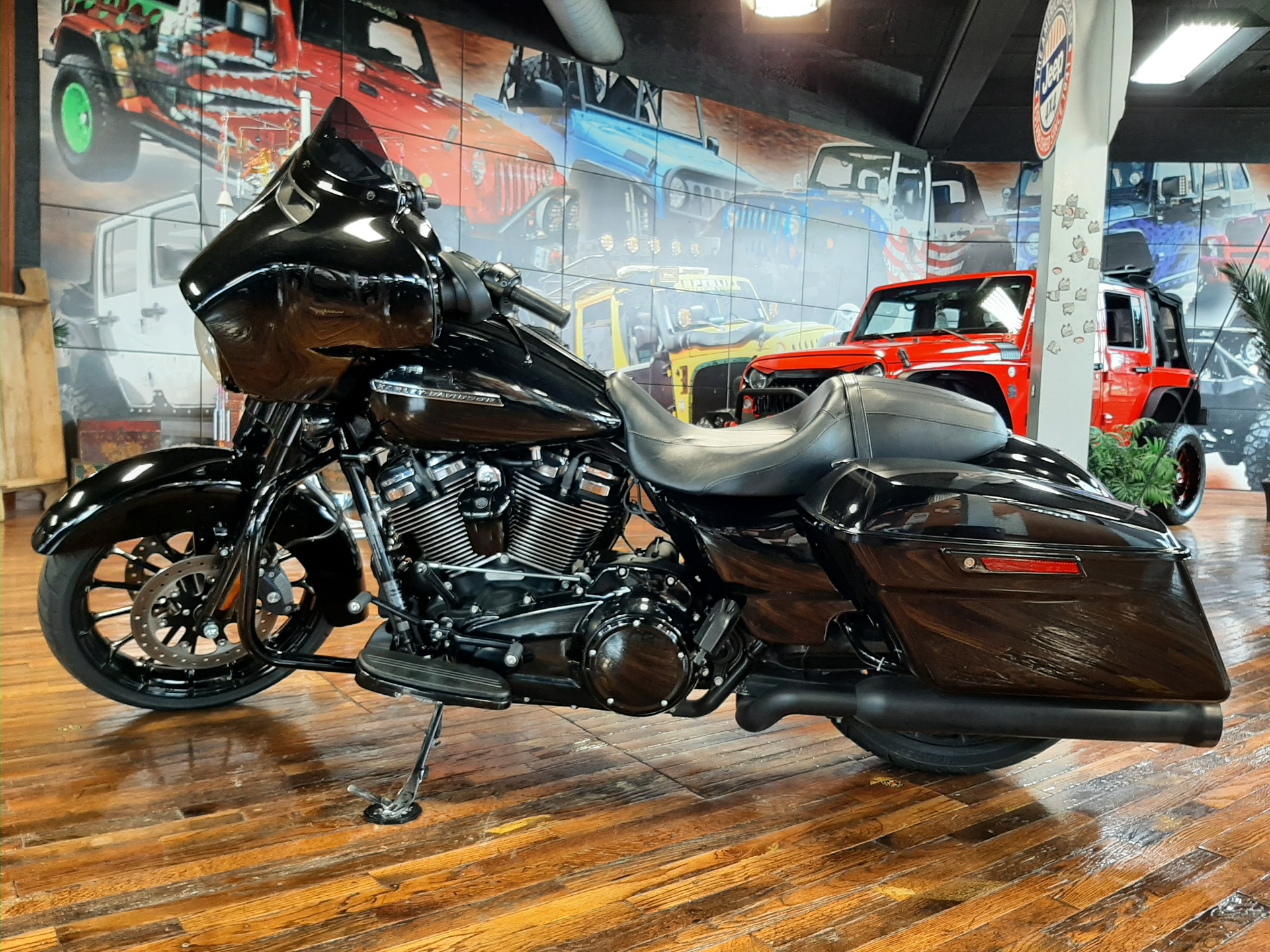 2018 Harley-Davidson Street Glide® Special in Laurel, Mississippi - Photo 5