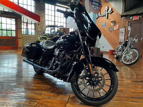 2018 Harley-Davidson Street Glide® Special in Laurel, Mississippi - Photo 8