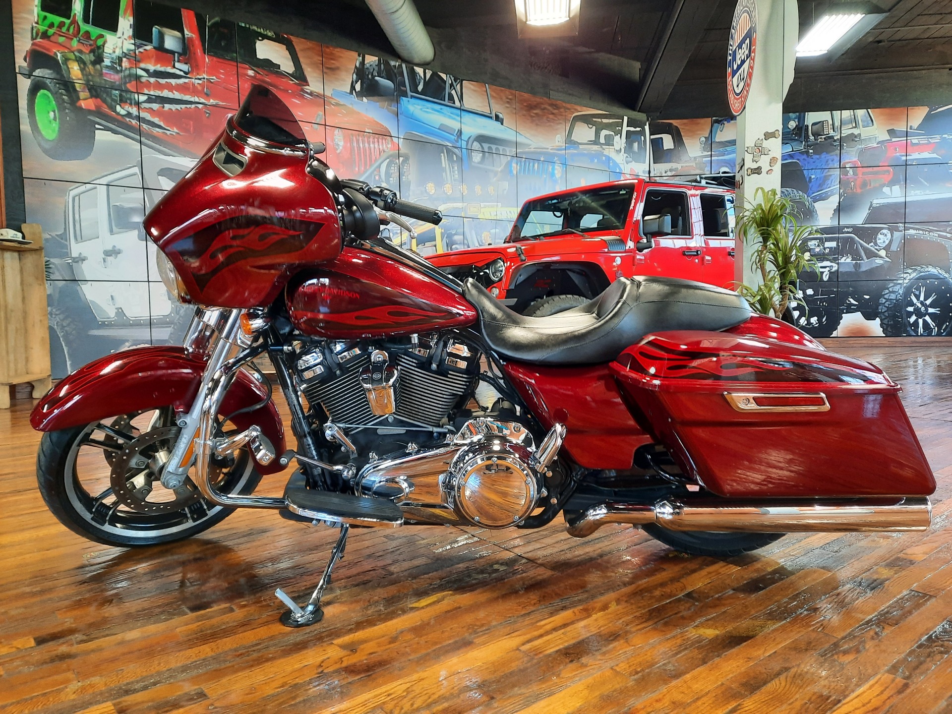 2017 Harley-Davidson Street Glide® Special in Laurel, Mississippi - Photo 5