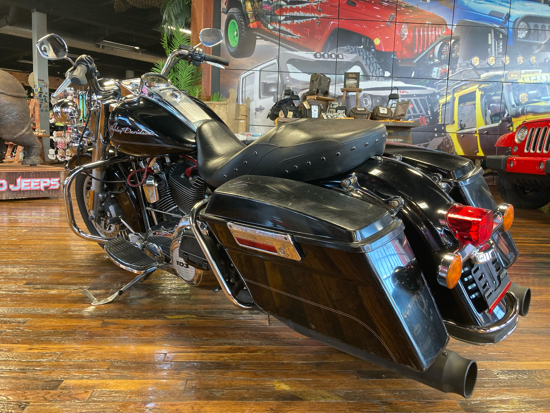 2013 Harley-Davidson Road King® Classic in Laurel, Mississippi - Photo 4