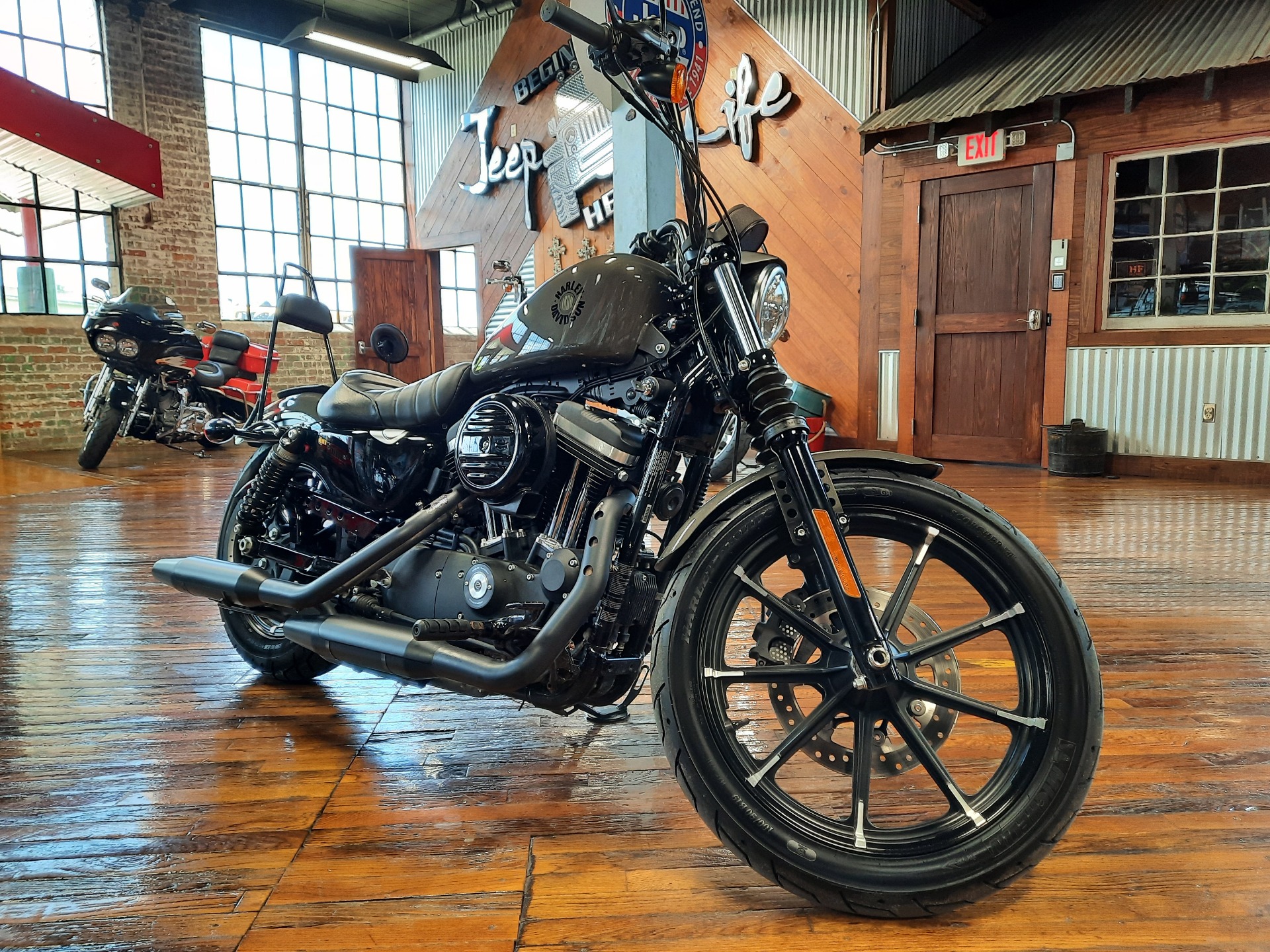 2019 Harley-Davidson Iron 883™ in Laurel, Mississippi - Photo 8