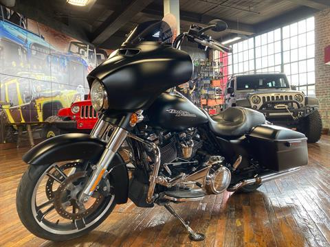 2017 Harley-Davidson Street Glide® Special in Laurel, Mississippi - Photo 6