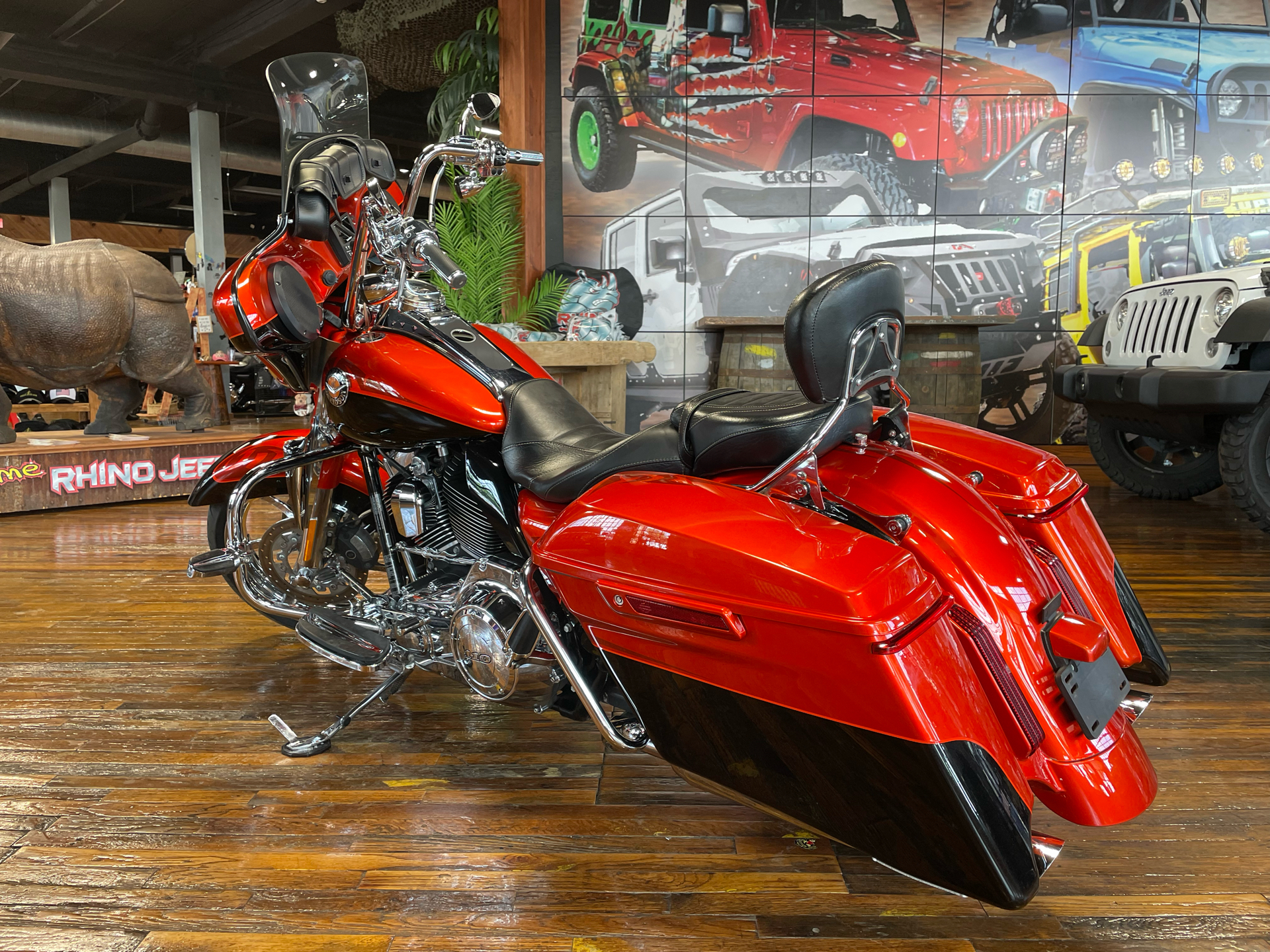 2014 Harley-Davidson CVO™ Road King® in Laurel, Mississippi - Photo 4