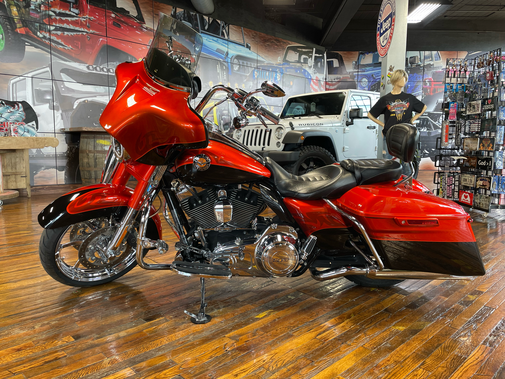 2014 Harley-Davidson CVO™ Road King® in Laurel, Mississippi - Photo 5