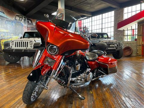 2014 Harley-Davidson CVO™ Road King® in Laurel, Mississippi - Photo 6