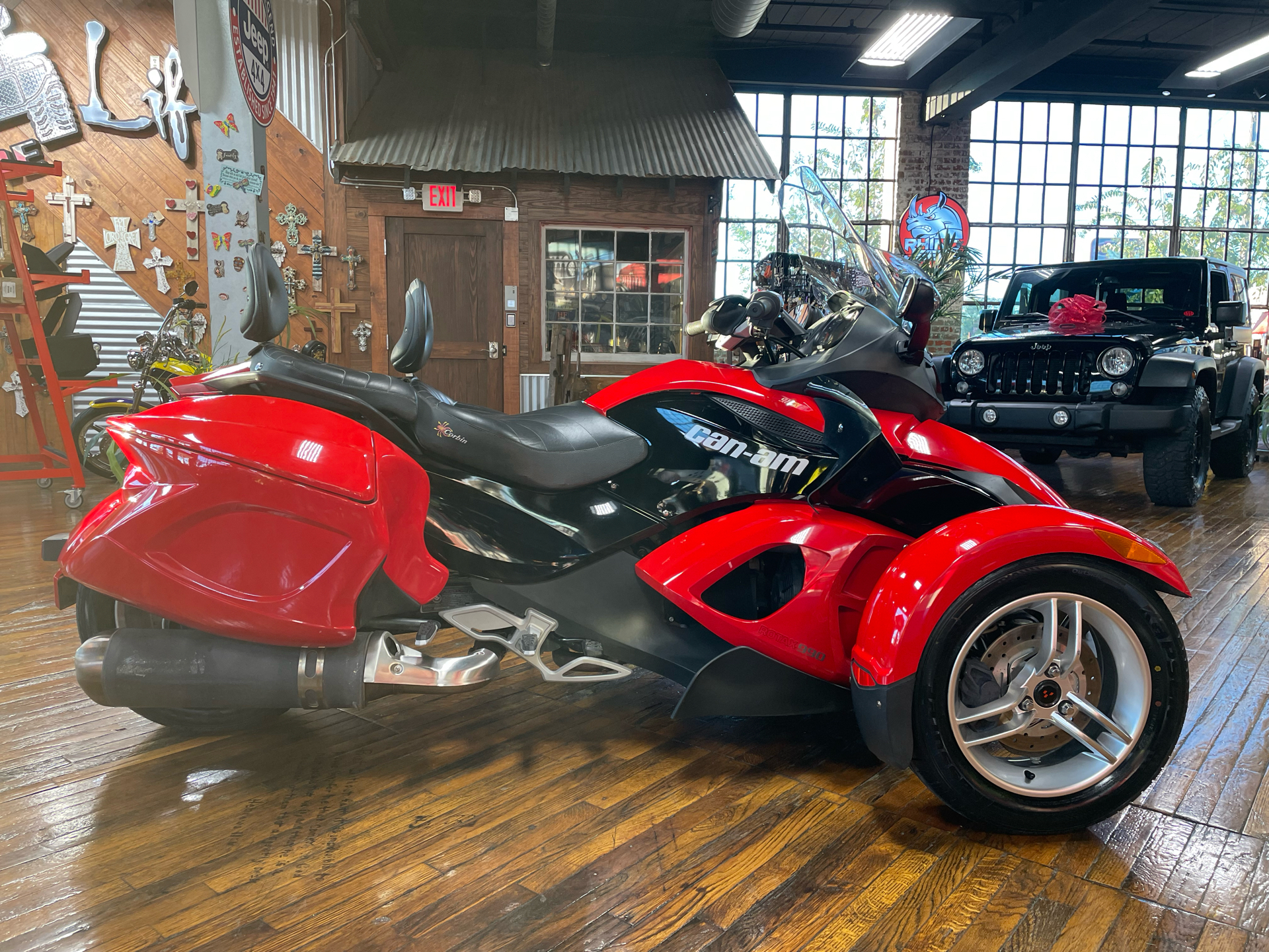 2009 Can-Am Spyder™ GS Roadster with SE5 Transmission (semi auto) in Laurel, Mississippi - Photo 1