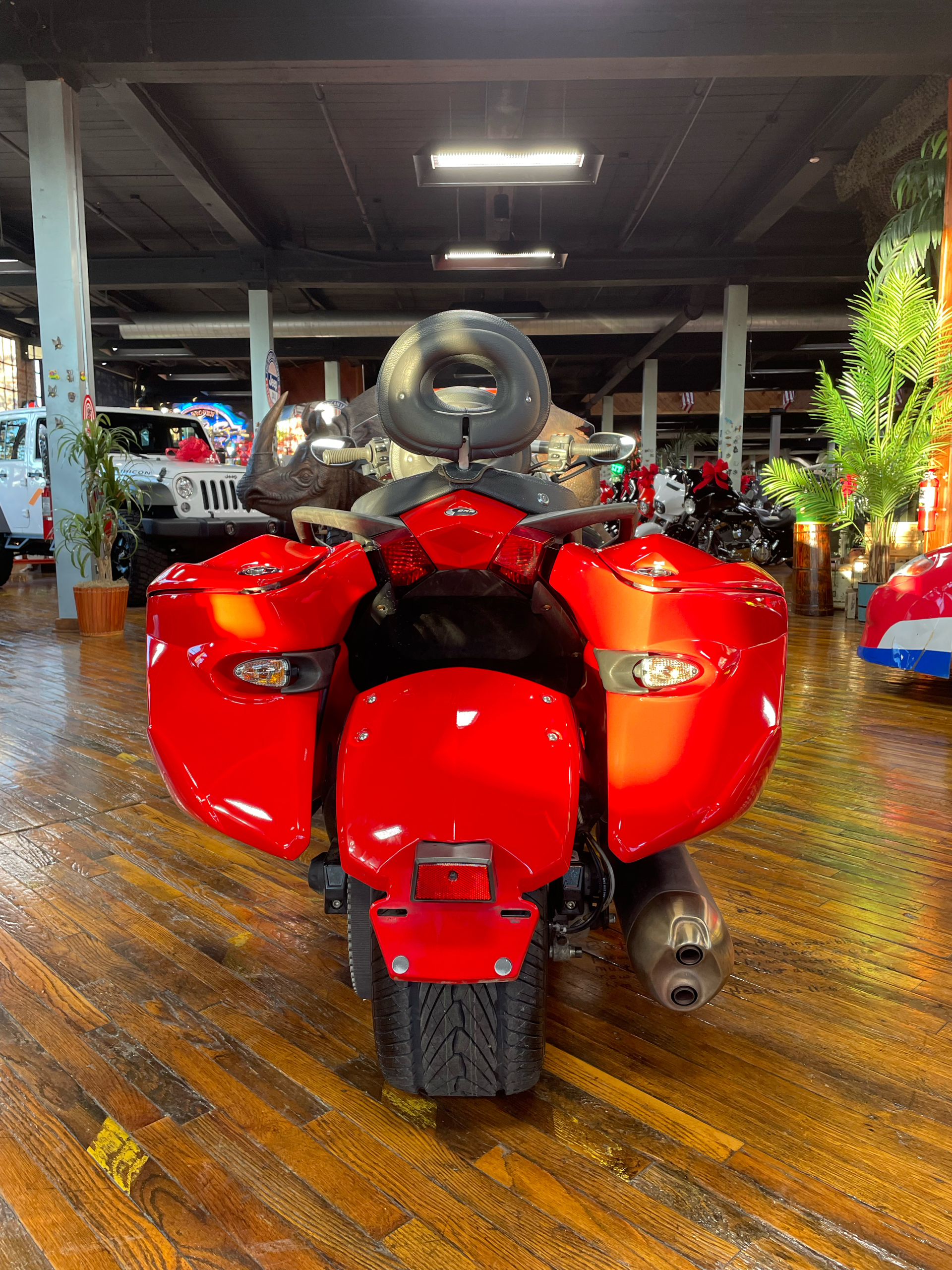 2009 Can-Am Spyder™ GS Roadster with SE5 Transmission (semi auto) in Laurel, Mississippi - Photo 3