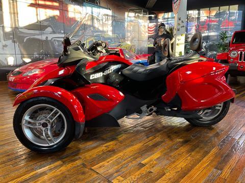 2009 Can-Am Spyder™ GS Roadster with SE5 Transmission (semi auto) in Laurel, Mississippi - Photo 5