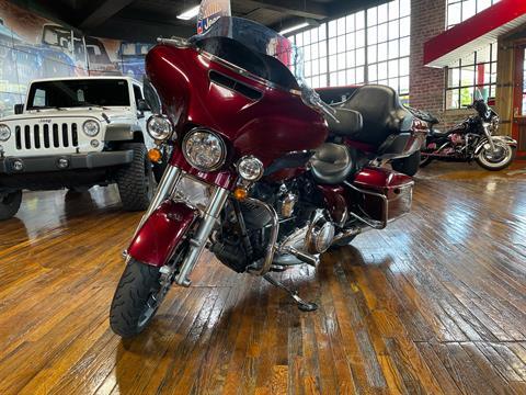 2014 Harley-Davidson Street Glide® Special in Laurel, Mississippi - Photo 6