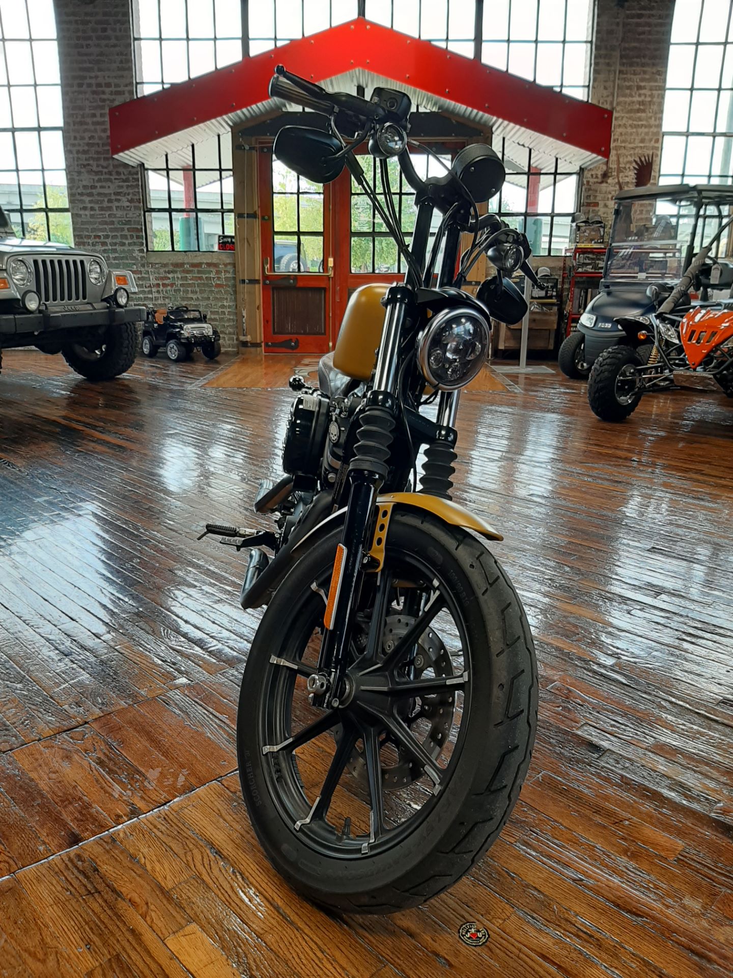2019 Harley-Davidson Iron 883™ in Laurel, Mississippi - Photo 6