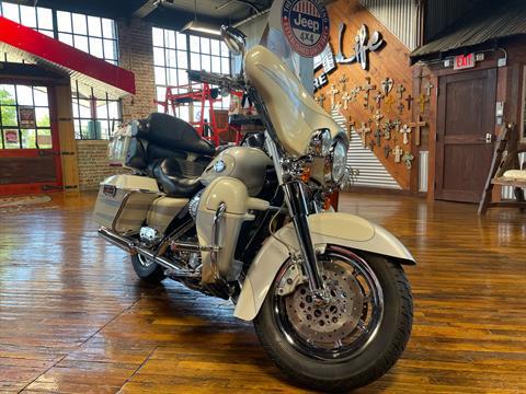 2008 Harley-Davidson CVO™ Screamin' Eagle® Ultra Classic® Electra Glide® in Laurel, Mississippi - Photo 8