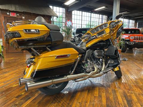 2015 Harley-Davidson CVO™ Limited in Laurel, Mississippi - Photo 2