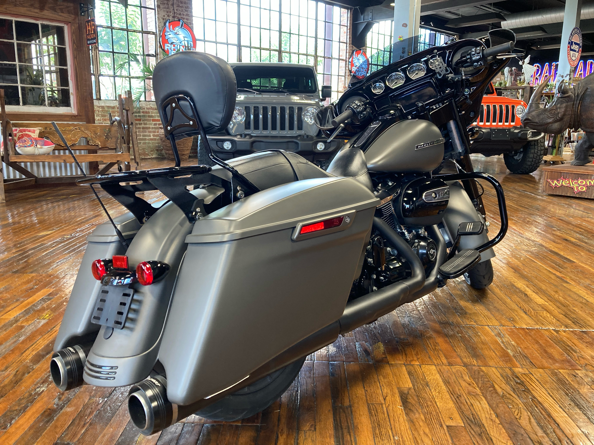 2019 Harley-Davidson Street Glide® in Laurel, Mississippi - Photo 2