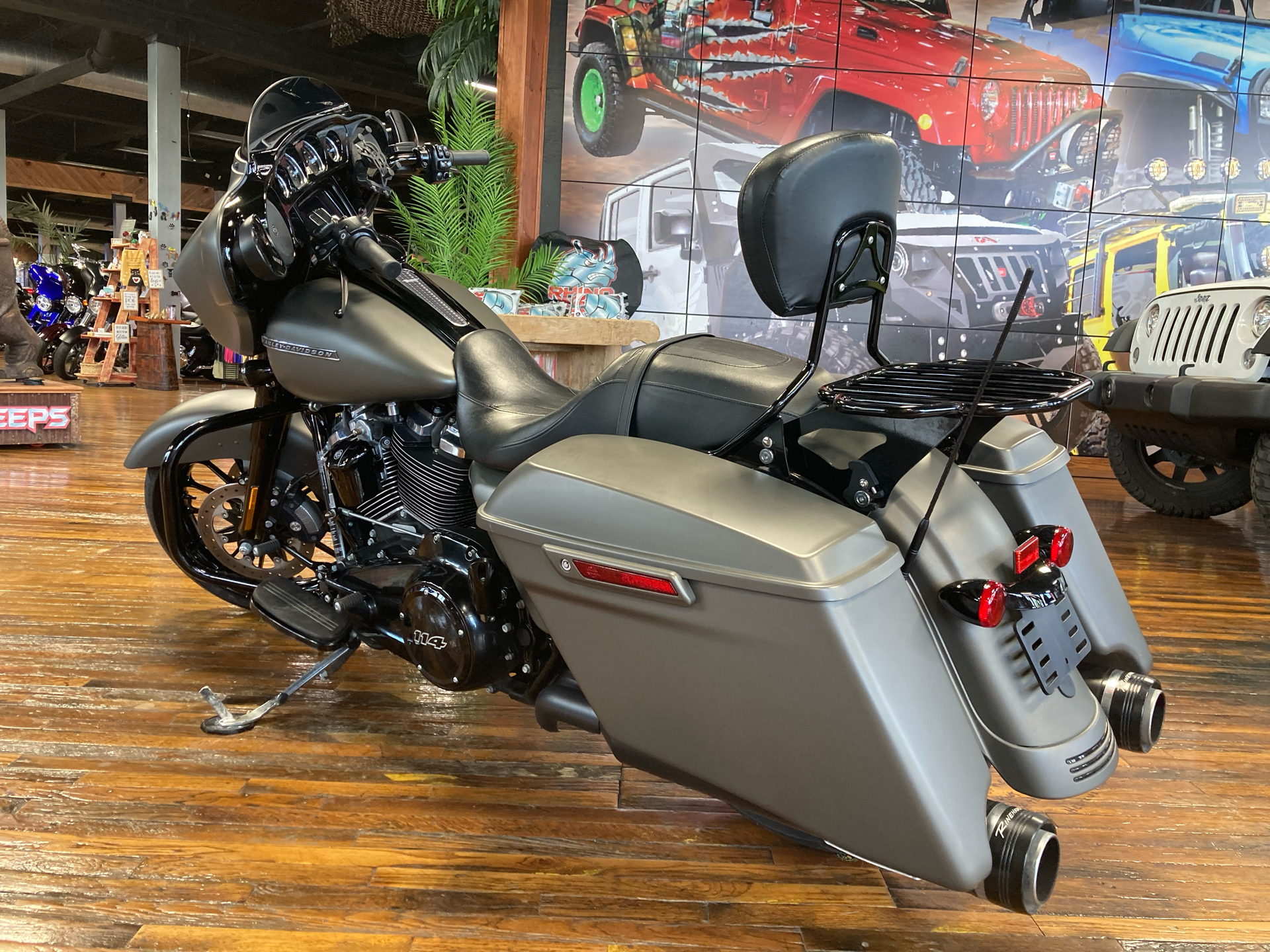 2019 Harley-Davidson Street Glide® in Laurel, Mississippi - Photo 4