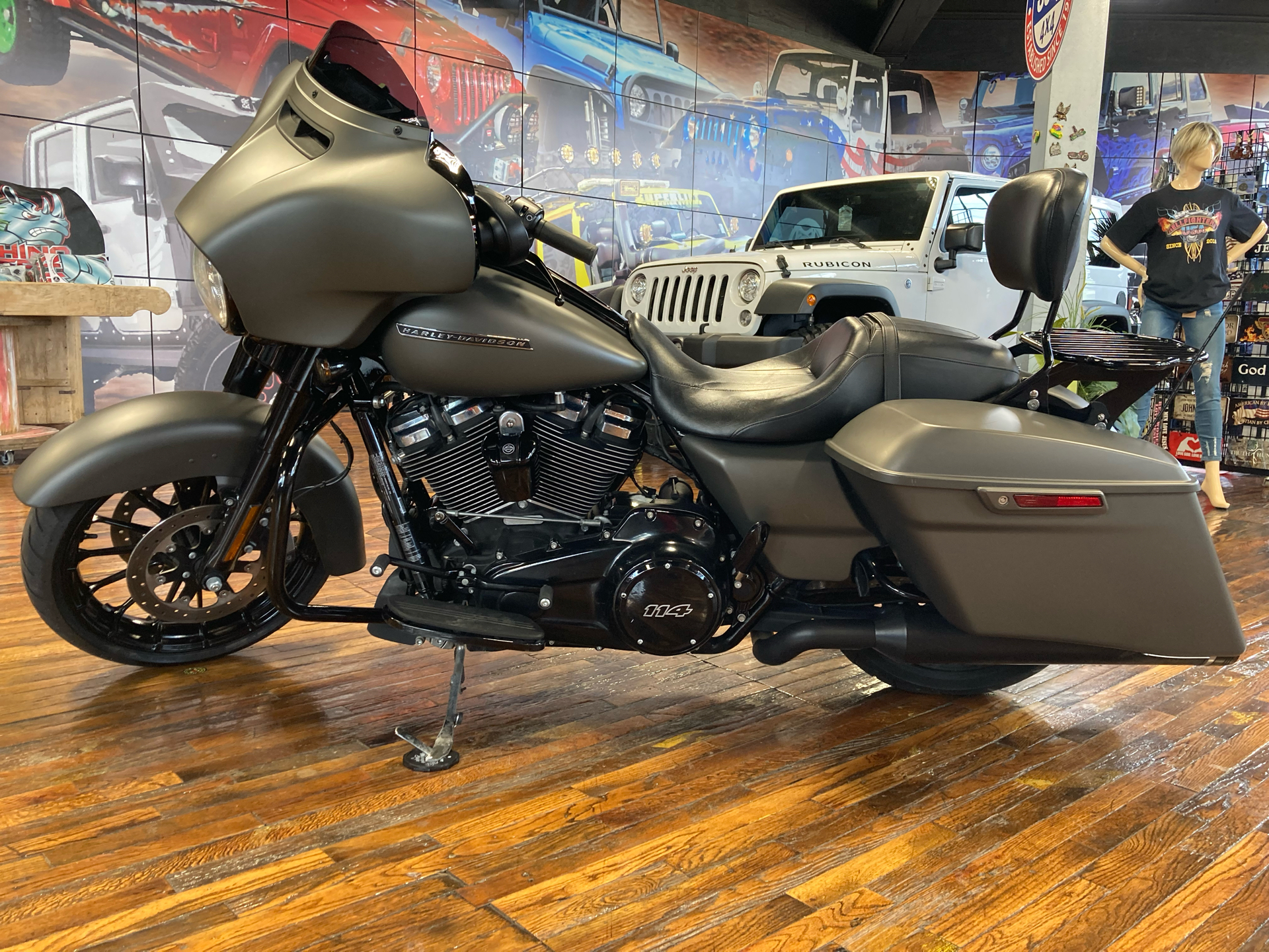 2019 Harley-Davidson Street Glide® in Laurel, Mississippi - Photo 5