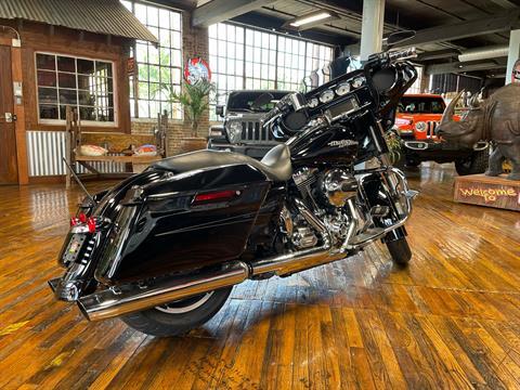 2016 Harley-Davidson Street Glide® Special in Laurel, Mississippi - Photo 2