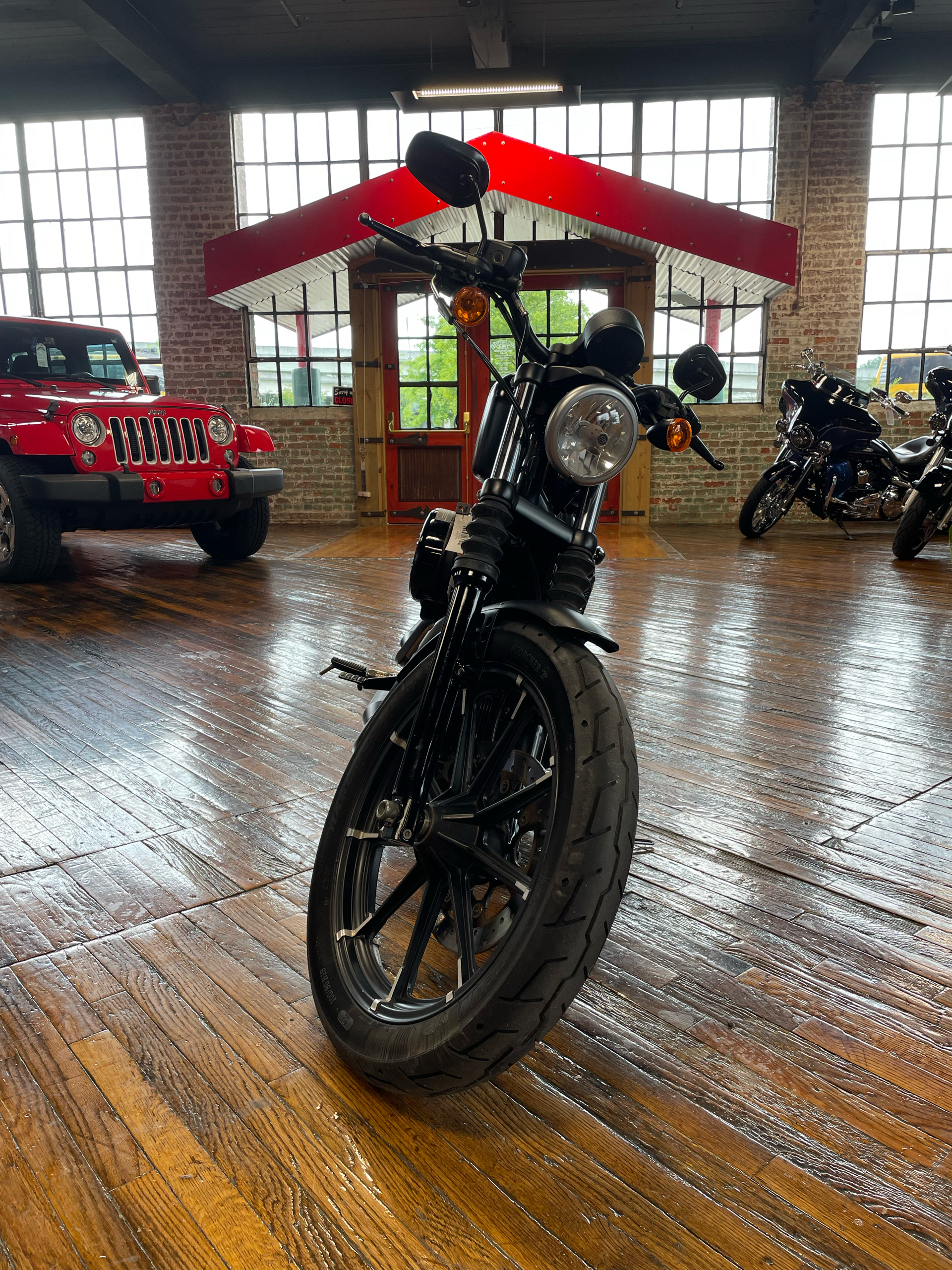 2017 Harley-Davidson Iron 883™ in Laurel, Mississippi - Photo 7