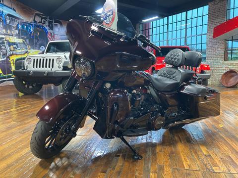 2019 Harley-Davidson CVO™ Street Glide® in Laurel, Mississippi - Photo 6