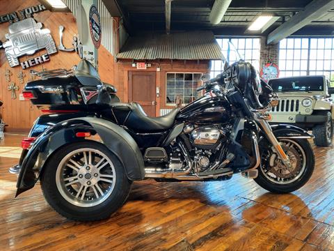 2018 Harley-Davidson Tri Glide® Ultra in Laurel, Mississippi - Photo 1
