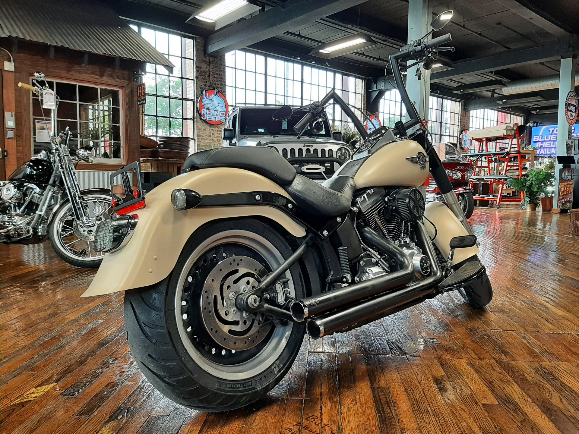 2015 Harley-Davidson Fat Boy® Lo in Laurel, Mississippi - Photo 2
