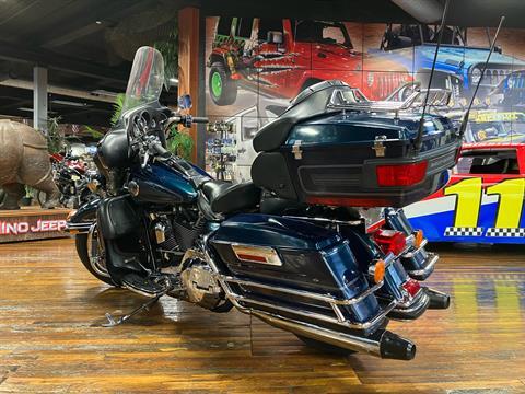 2001 Harley-Davidson FLHTCUI Ultra Classic® Electra Glide® in Laurel, Mississippi - Photo 4