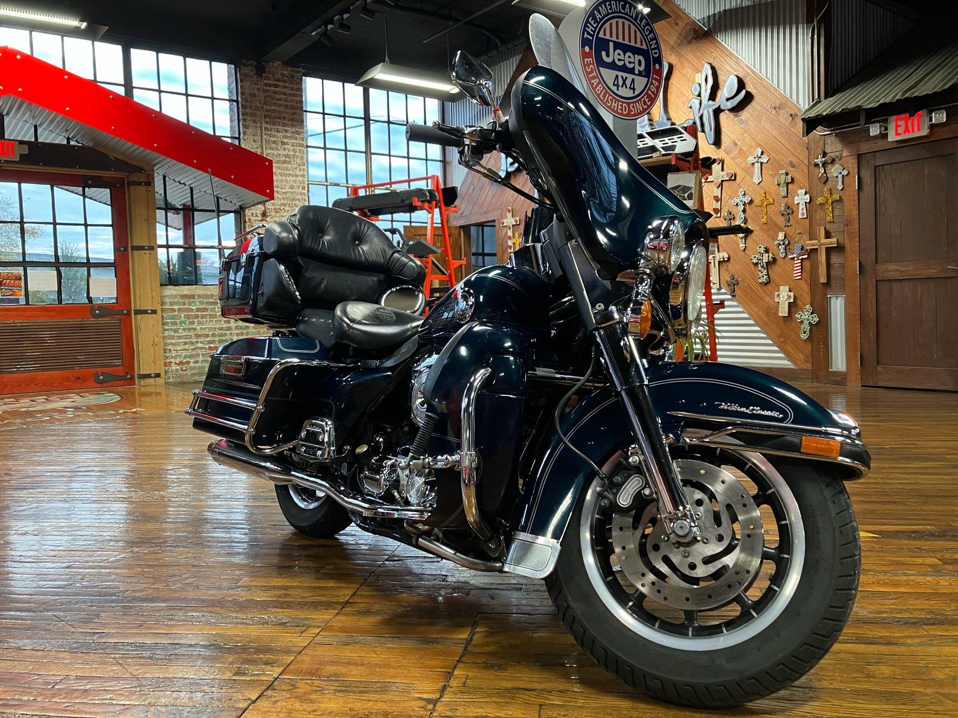 2001 Harley-Davidson FLHTCUI Ultra Classic® Electra Glide® in Laurel, Mississippi - Photo 8