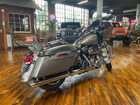 2017 Harley-Davidson Road Glide® in Laurel, Mississippi - Photo 2