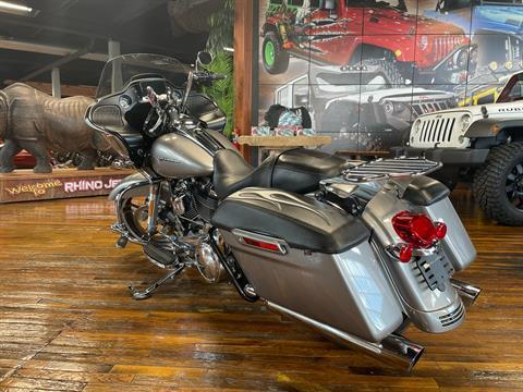 2017 Harley-Davidson Road Glide® in Laurel, Mississippi - Photo 4