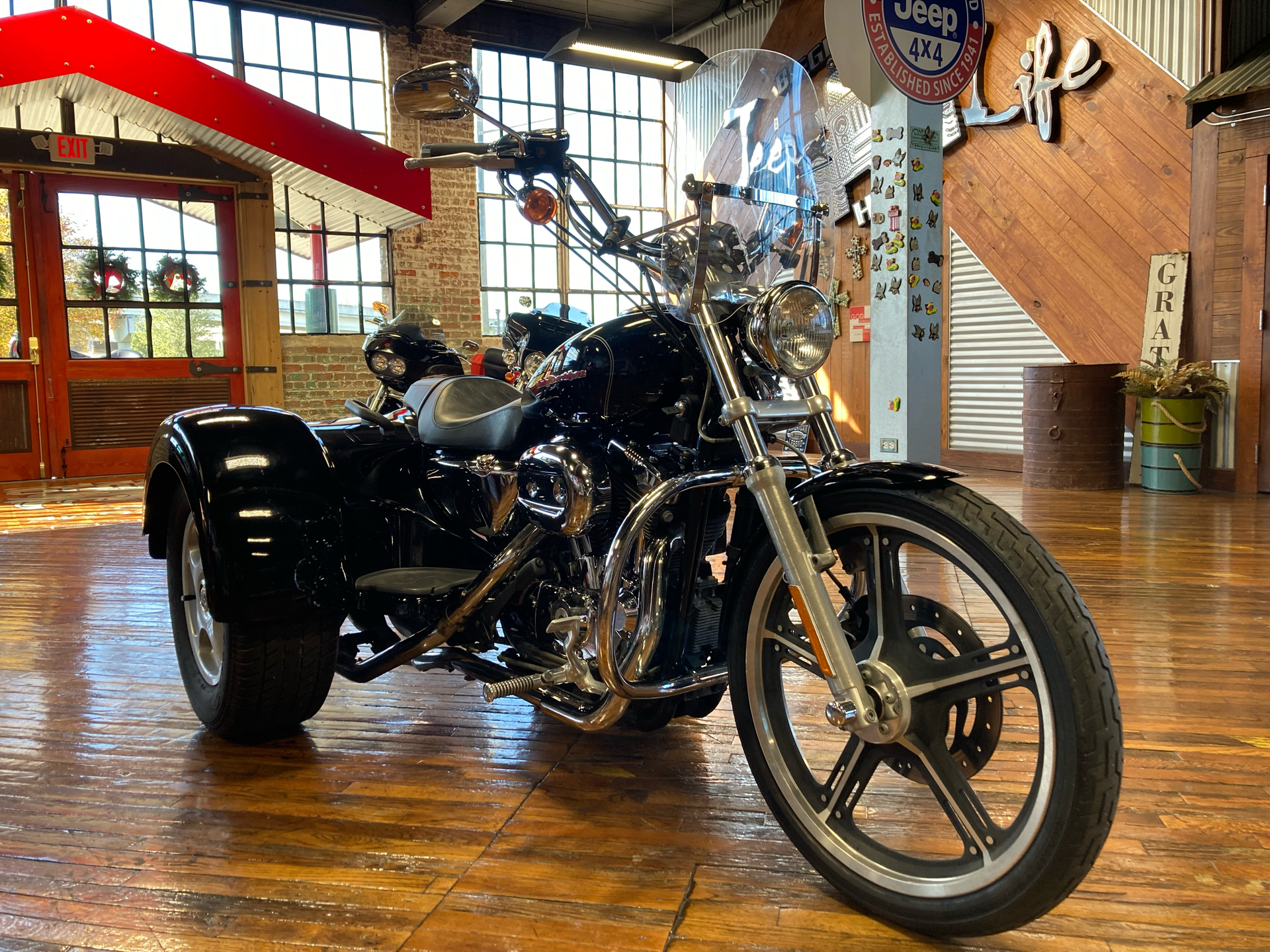 2004 Harley-Davidson Sportster® XL 1200 Custom in Laurel, Mississippi - Photo 8