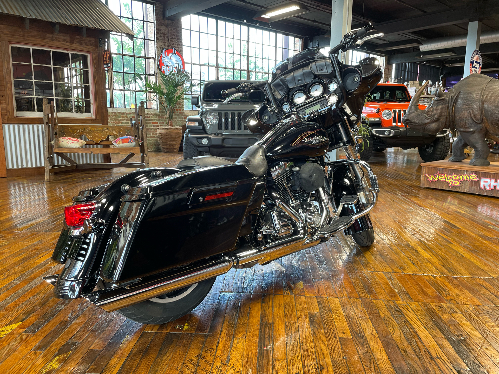 2009 Harley-Davidson Street Glide® in Laurel, Mississippi - Photo 2