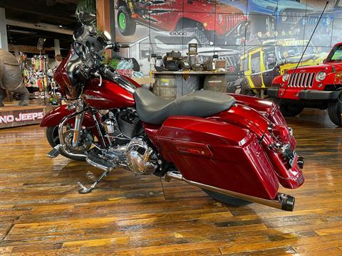 2009 Harley-Davidson Street Glide® in Laurel, Mississippi - Photo 4